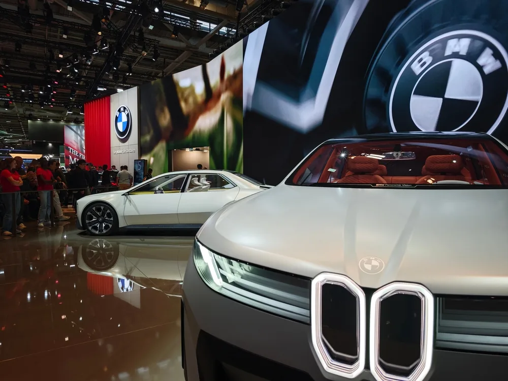 BMW starts production of new electric i3
